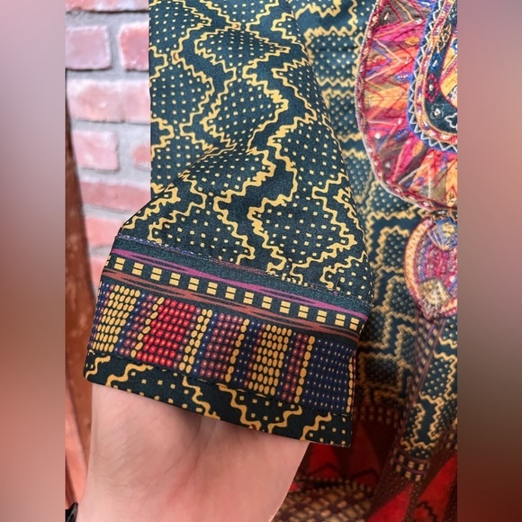 Soft Surroundings Anjali 3/4 sleeve green pattern tunic top EUC size medium - Picture 3 of 5